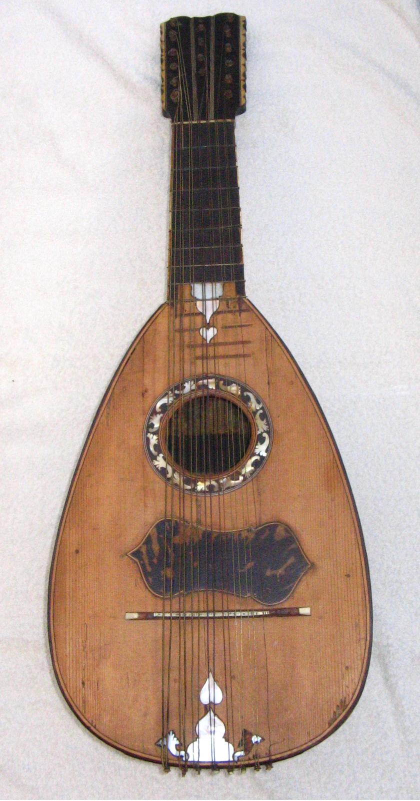 Mandolone